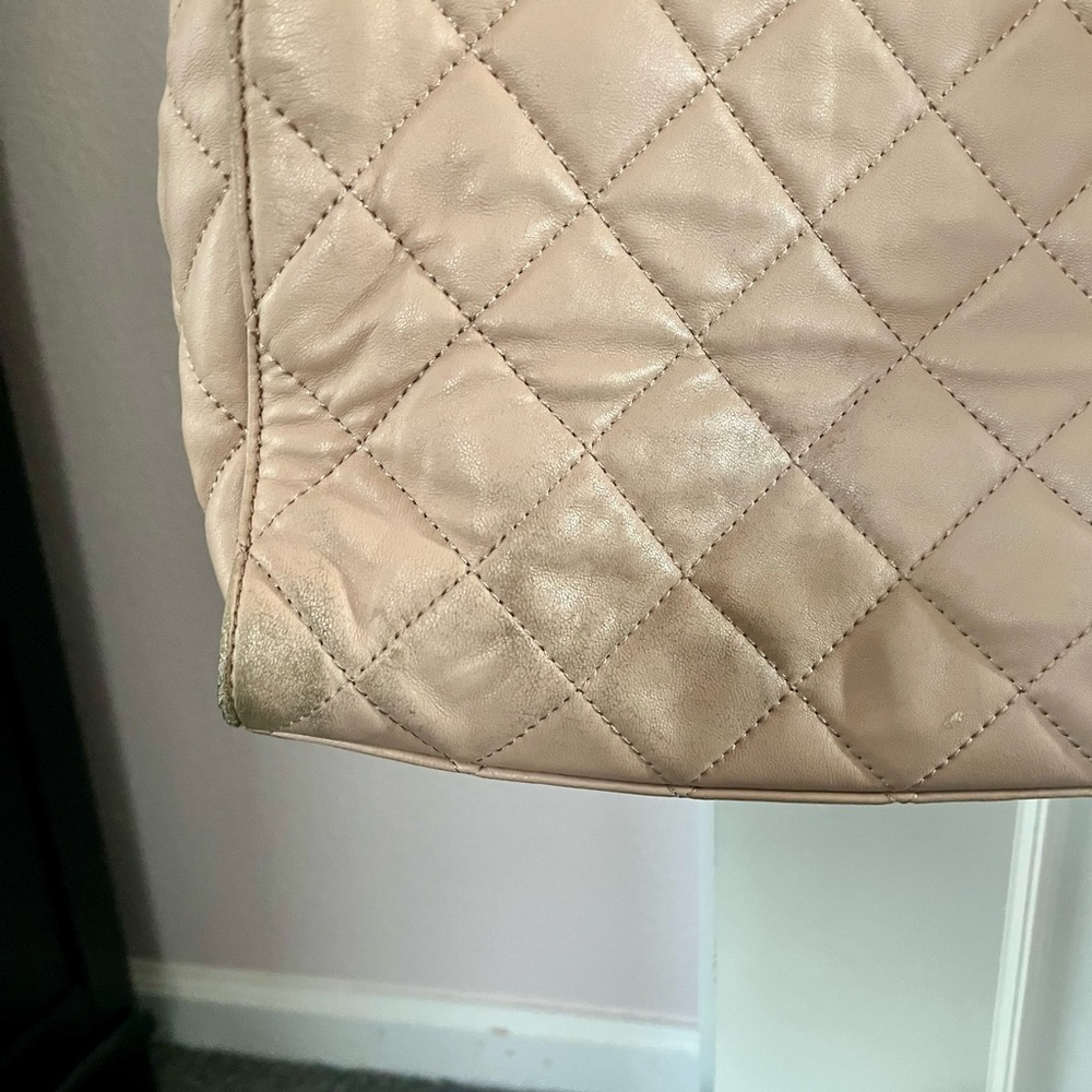 Michael Kors Quilted Tan Shoulder Bag - Picture 3 of 5